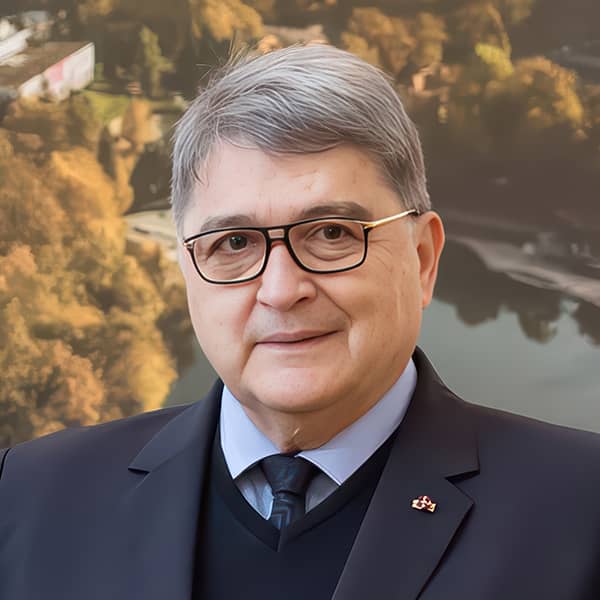 INVEST speaker Emil Hurezeanu