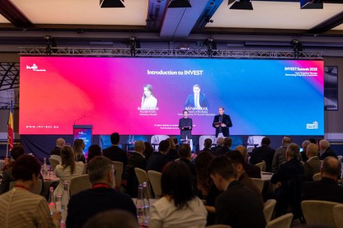 invest2025-03intro-03